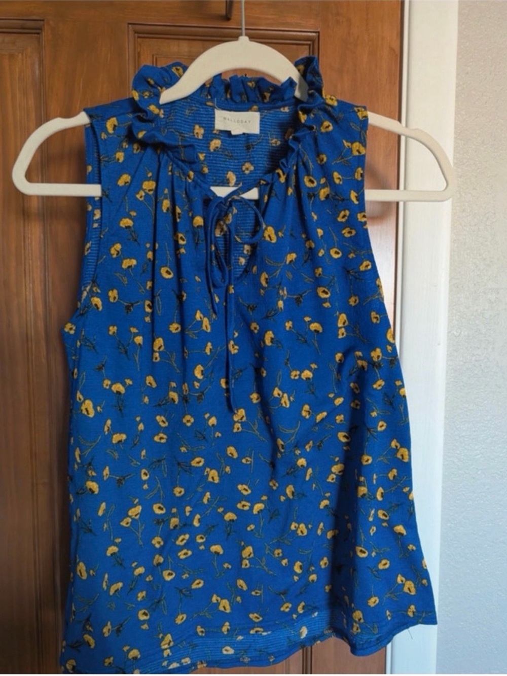 MELLODAY Blue Sleeveless Ruffle Tie-Neck Floral Blouse